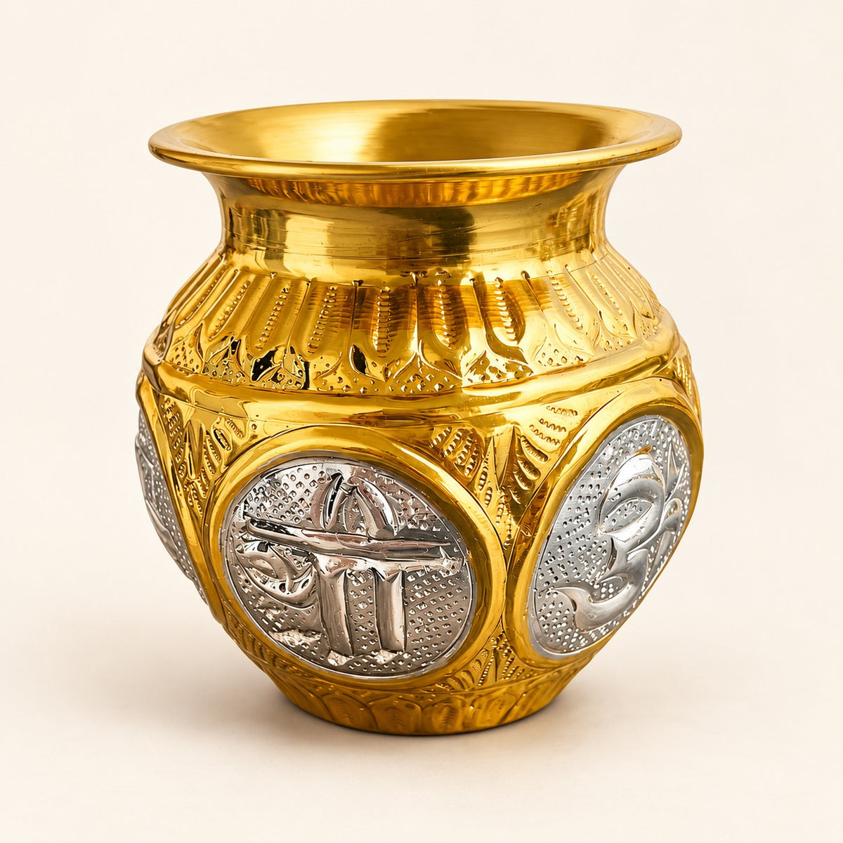 Two-Tone Medallion Kalash — product view 3